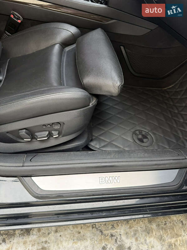 Седан BMW 7 Series 2011 в Львове