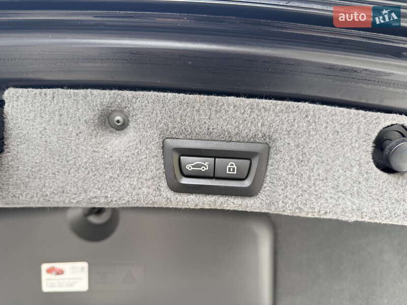 Седан BMW 7 Series 2011 в Львове