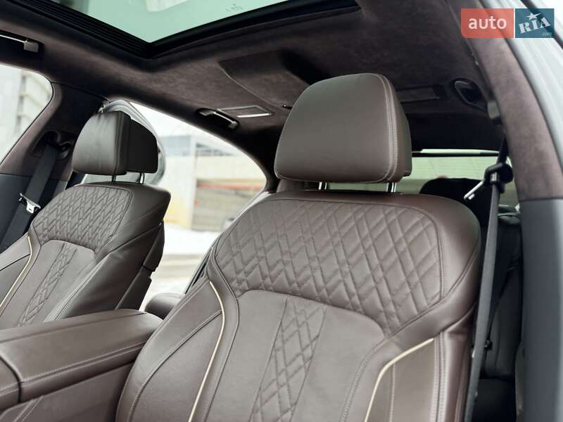 Седан BMW 7 Series 2017 в Киеве