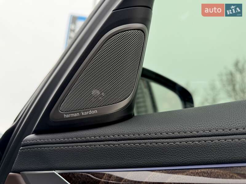 Седан BMW 7 Series 2017 в Киеве