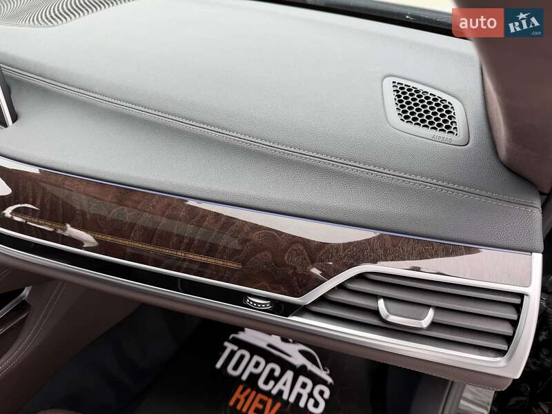 Седан BMW 7 Series 2017 в Киеве