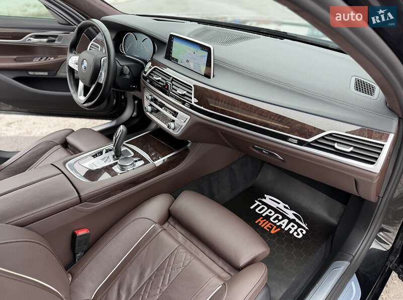 Седан BMW 7 Series 2017 в Киеве
