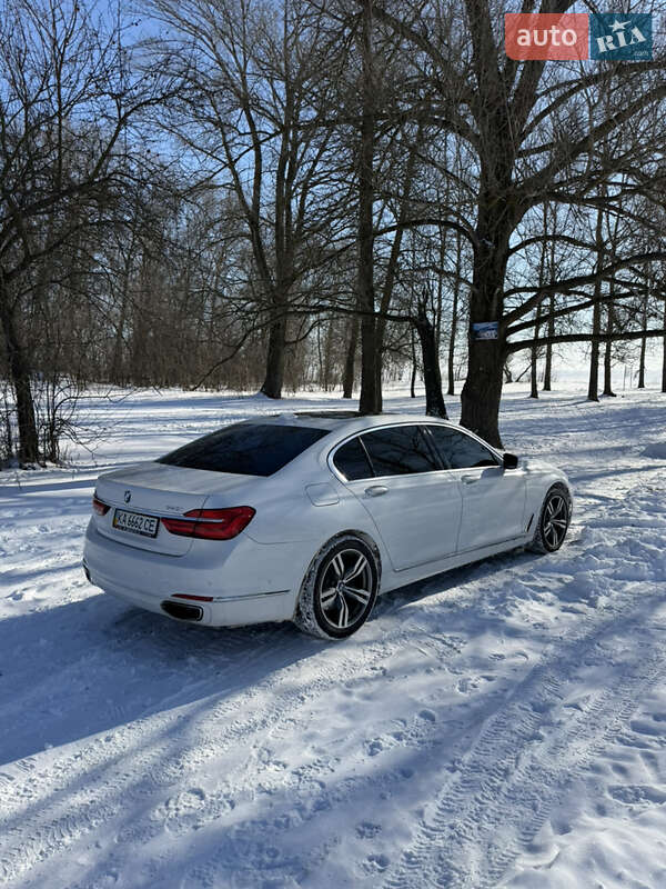 Седан BMW 7 Series 2015 в Киеве