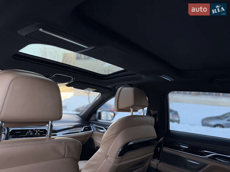 Седан BMW 7 Series 2019 в Киеве