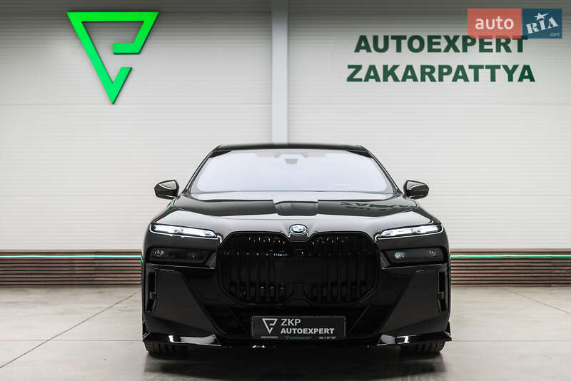 Седан BMW 7 Series 2023 в Мукачево