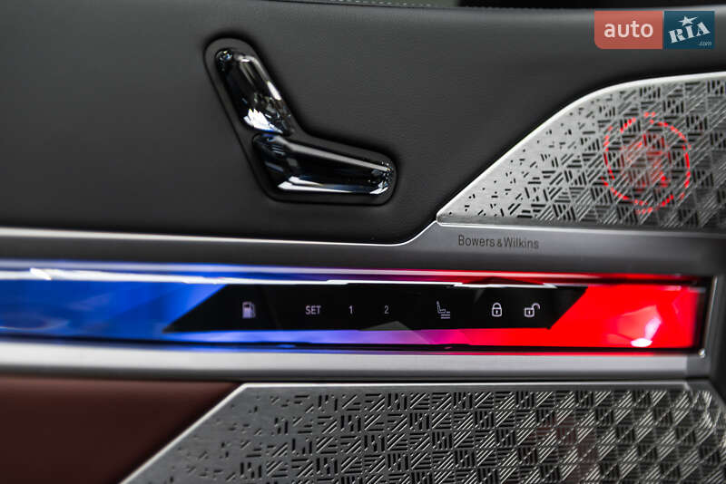 Седан BMW 7 Series 2023 в Мукачево