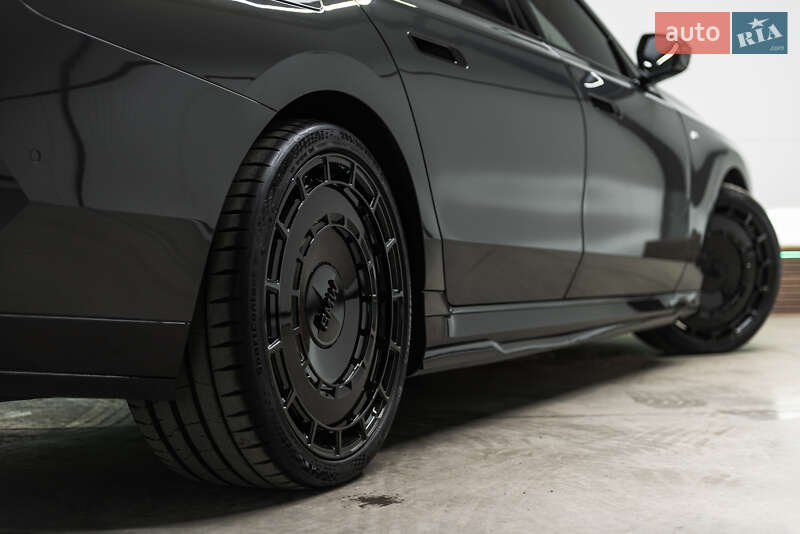 Седан BMW 7 Series 2023 в Мукачево