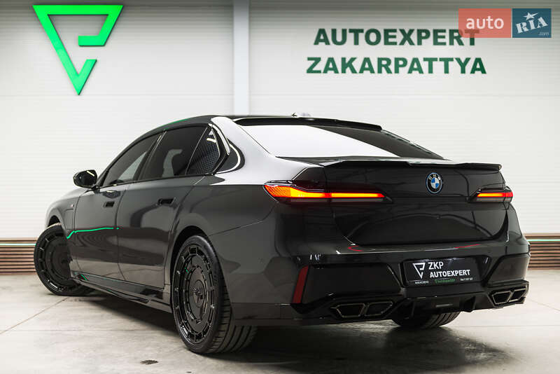Седан BMW 7 Series 2023 в Мукачево