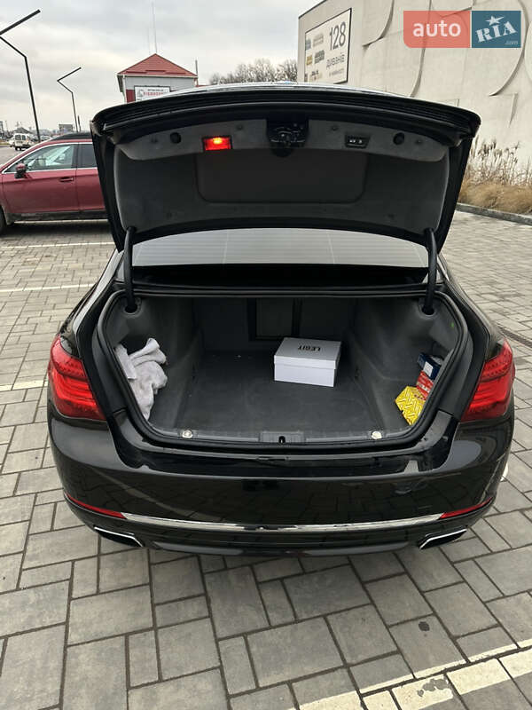 Седан BMW 7 Series 2014 в Луцке