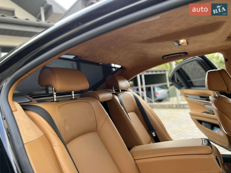 Седан BMW 7 Series 2013 в Тернополе