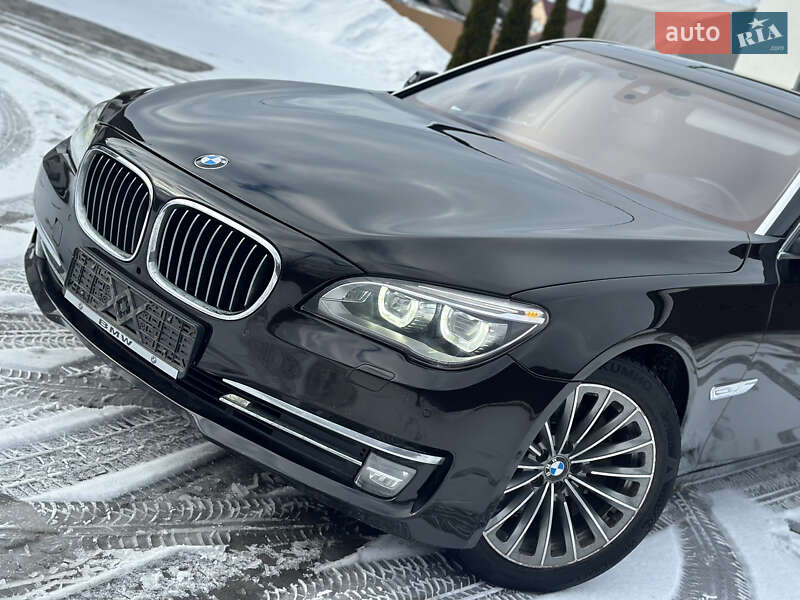Седан BMW 7 Series 2013 в Владимире