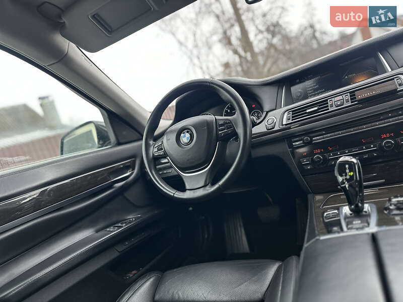 Седан BMW 7 Series 2013 в Владимире