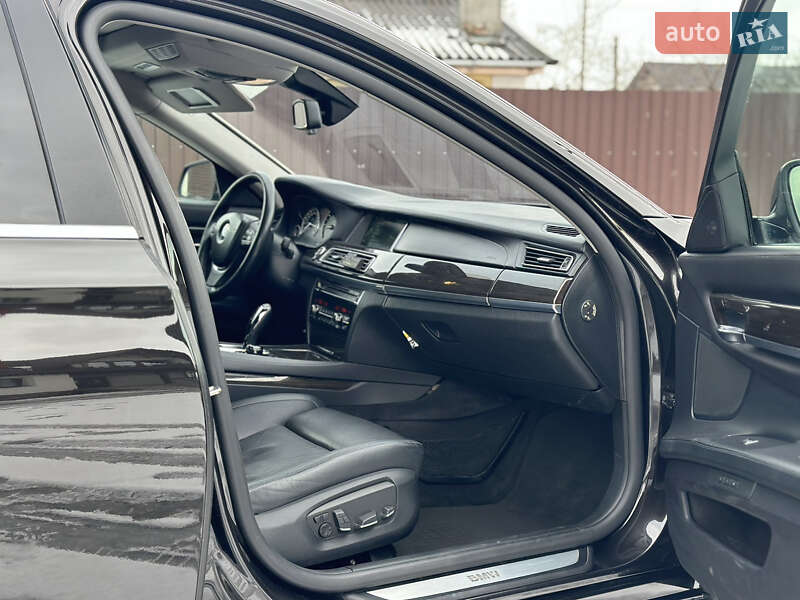Седан BMW 7 Series 2013 в Владимире