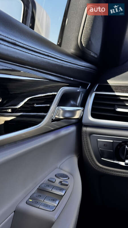 Седан BMW 7 Series 2016 в Львове