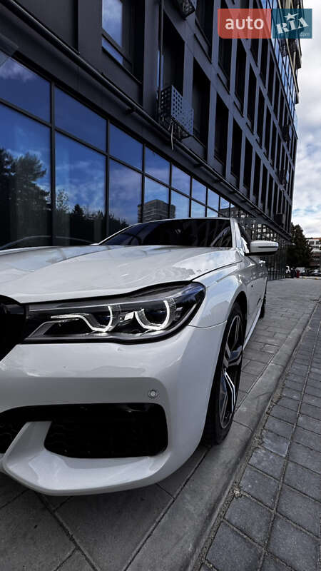 Седан BMW 7 Series 2016 в Львове
