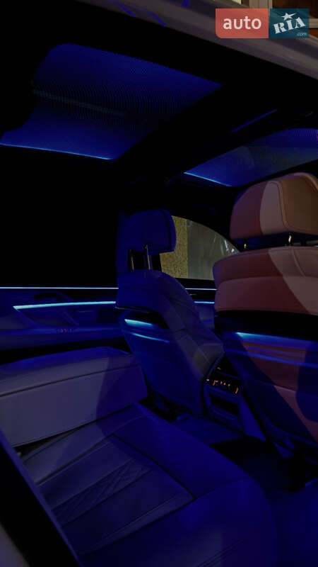 Седан BMW 7 Series 2016 в Львове