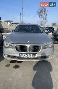 Седан BMW 7 Series 2010 в Дубровице
