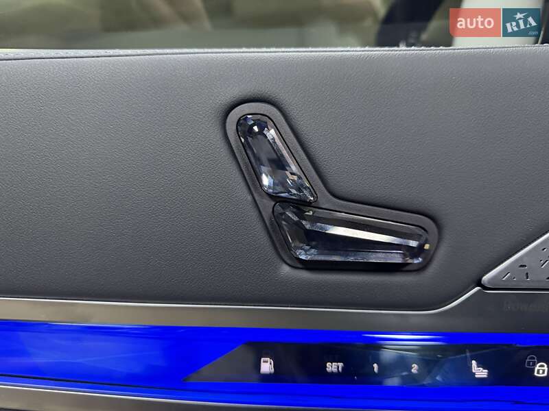 Седан BMW 7 Series 2024 в Киеве