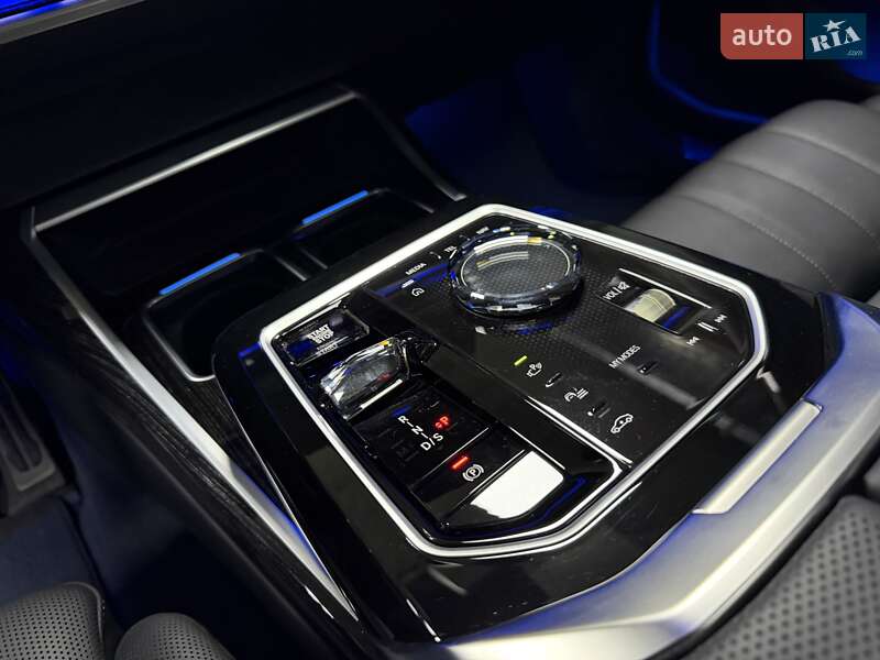 Седан BMW 7 Series 2024 в Киеве