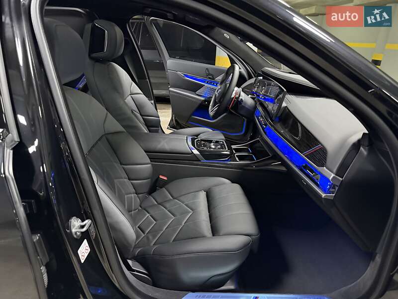 Седан BMW 7 Series 2024 в Киеве