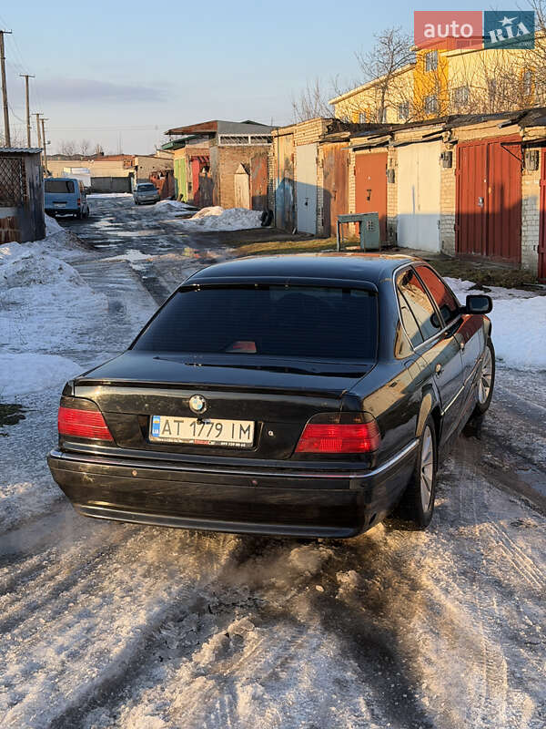 Седан BMW 7 Series 2000 в Луцке