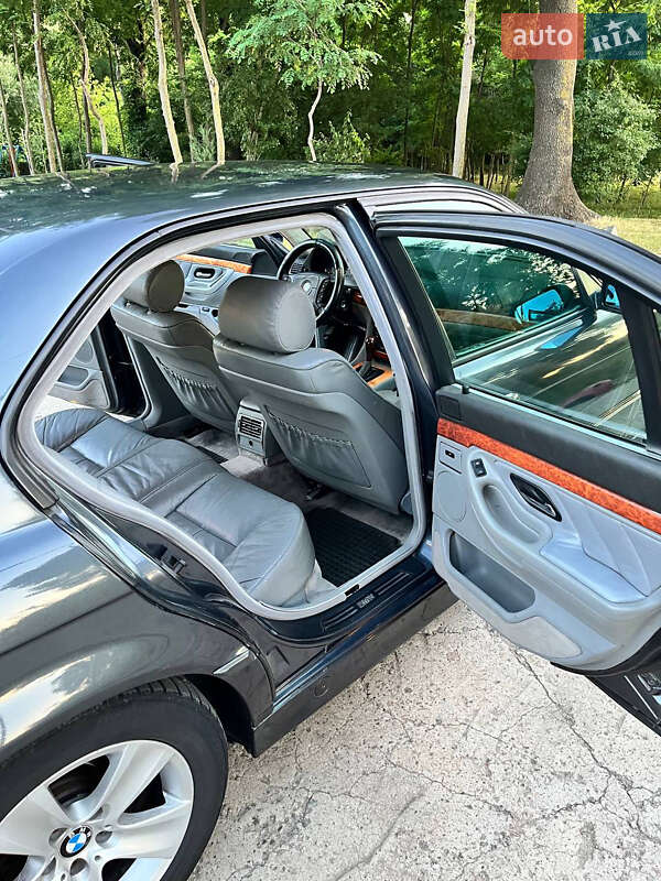 Седан BMW 7 Series 1995 в Одессе