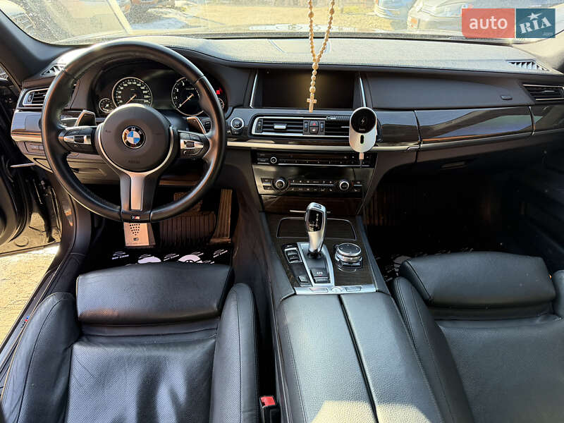 Седан BMW 7 Series 2015 в Ивано-Франковске