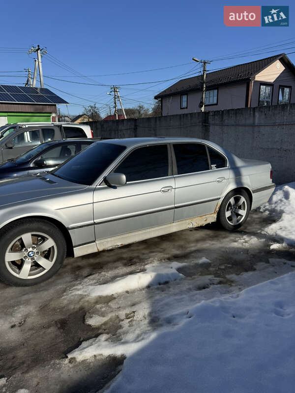 Седан BMW 7 Series 1998 в Броварах