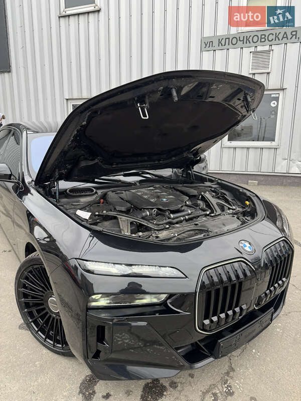 Седан BMW 7 Series 2024 в Харькове