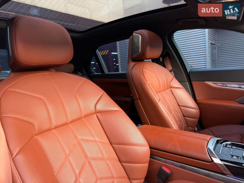 Седан BMW 7 Series 2023 в Киеве фото 13 Седан BMW 7 Series 2023 в Киеве