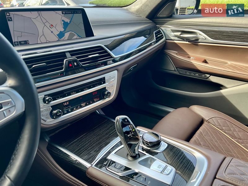 Седан BMW 7 Series 2022 в Киеве