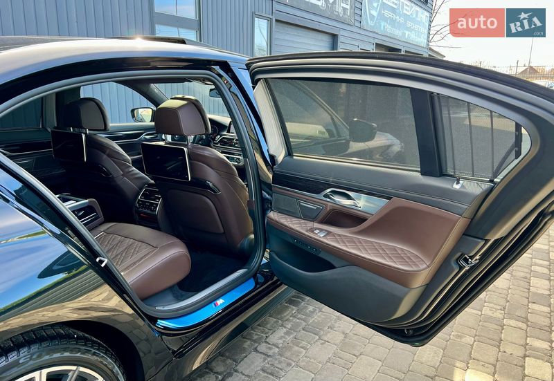 Седан BMW 7 Series 2022 в Киеве