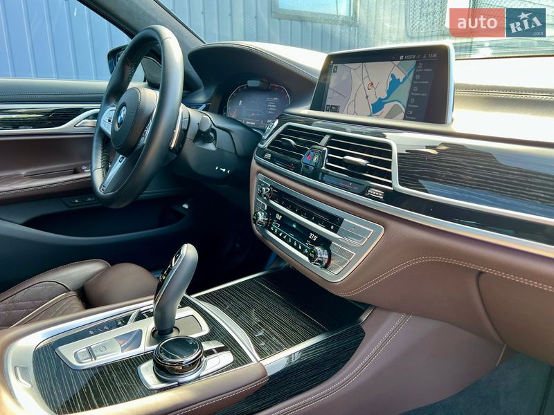 Седан BMW 7 Series 2022 в Киеве