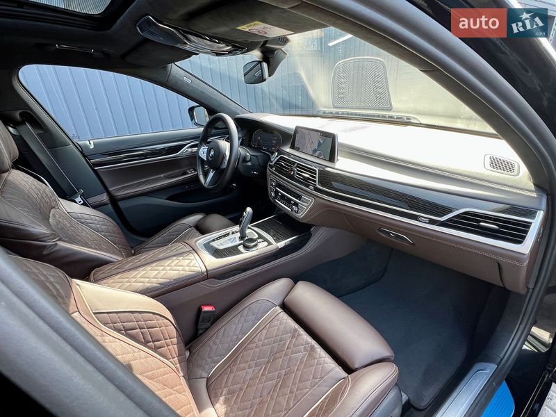 Седан BMW 7 Series 2022 в Киеве