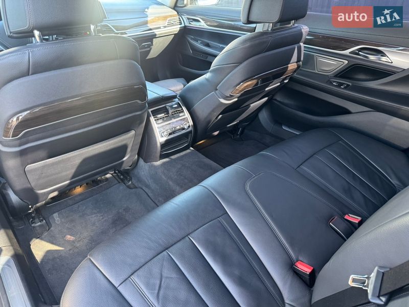 Седан BMW 7 Series 2019 в Киеве