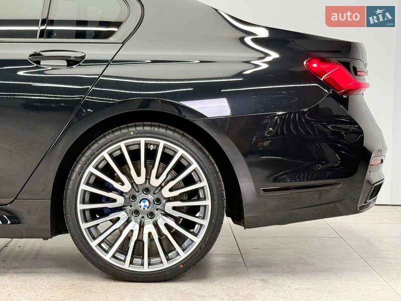 Седан BMW 7 Series 2022 в Киеве