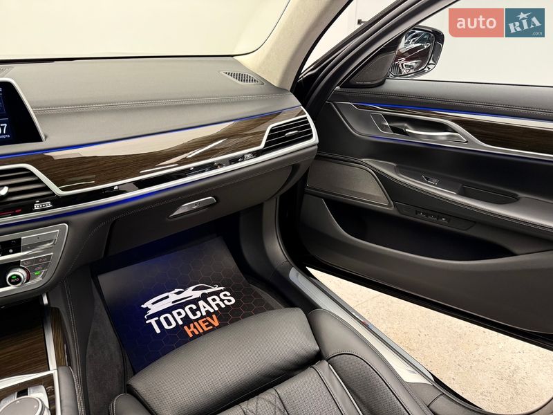 Седан BMW 7 Series 2022 в Киеве
