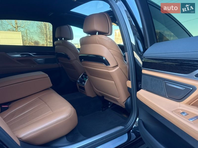 Седан BMW 7 Series 2020 в Ивано-Франковске