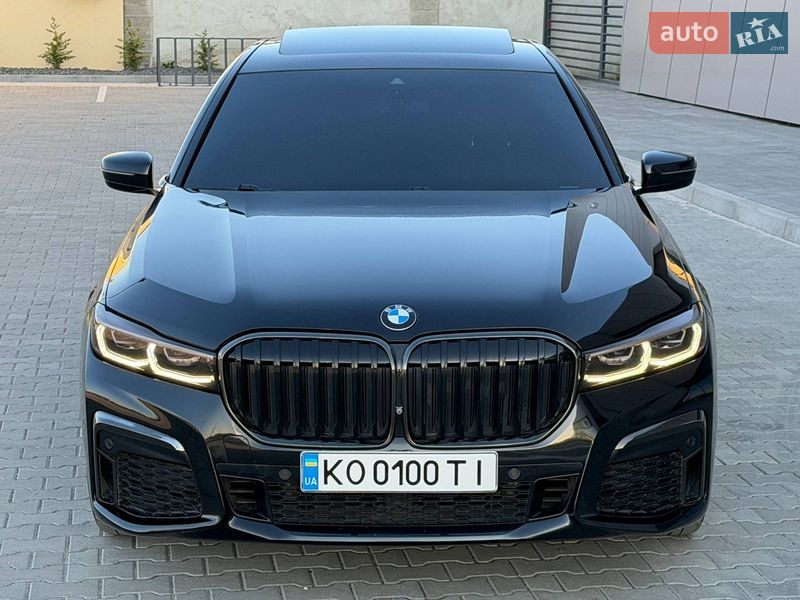 Седан BMW 7 Series 2019 в Ужгороде