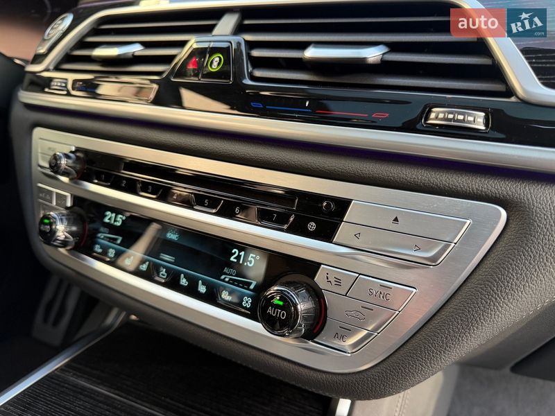 Седан BMW 7 Series 2022 в Дніпрі
