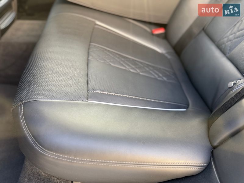 Седан BMW 7 Series 2022 в Дніпрі