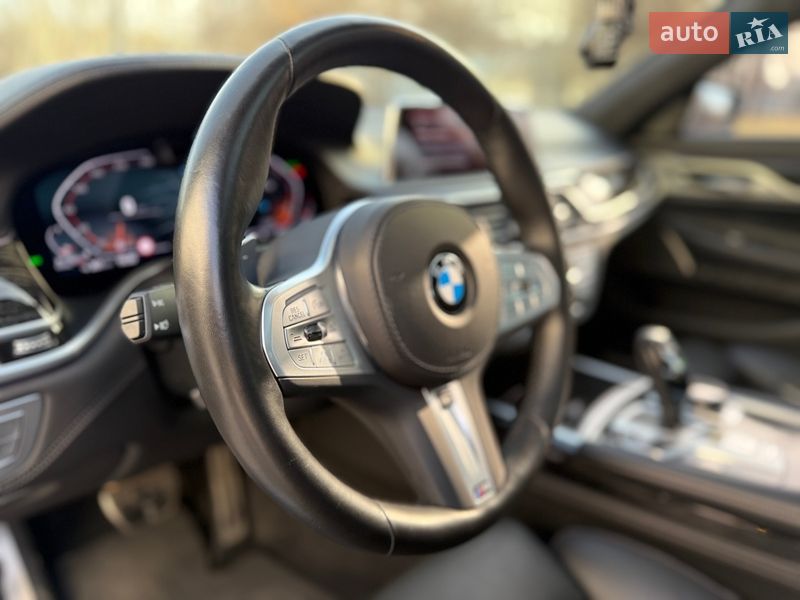 Седан BMW 7 Series 2022 в Дніпрі