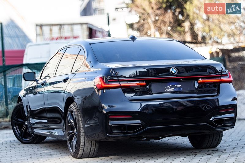 Седан BMW 7 Series 2018 в Львове