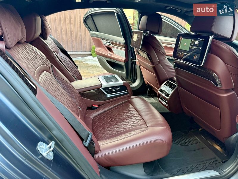 Седан BMW 7 Series 2019 в Киеве