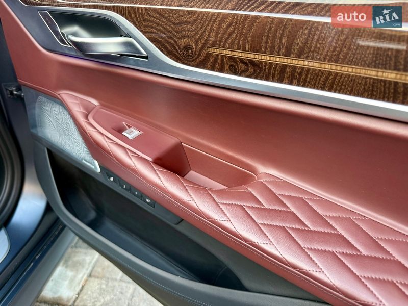 Седан BMW 7 Series 2019 в Киеве
