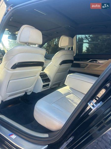 Седан BMW 7 Series 2017 в Владимире