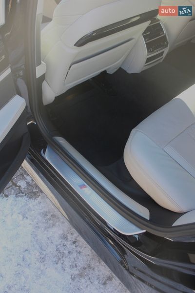 Седан BMW 7 Series 2017 в Владимире