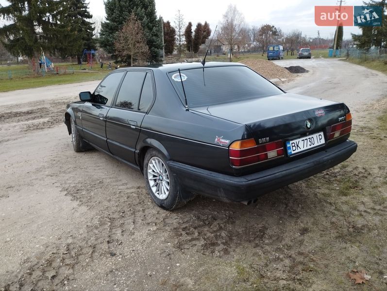Седан BMW 7 Series 1989 в Кременці