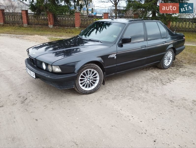 Седан BMW 7 Series 1989 в Кременці