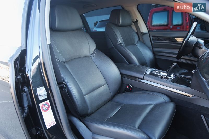 Седан BMW 7 Series 2011 в Киеве